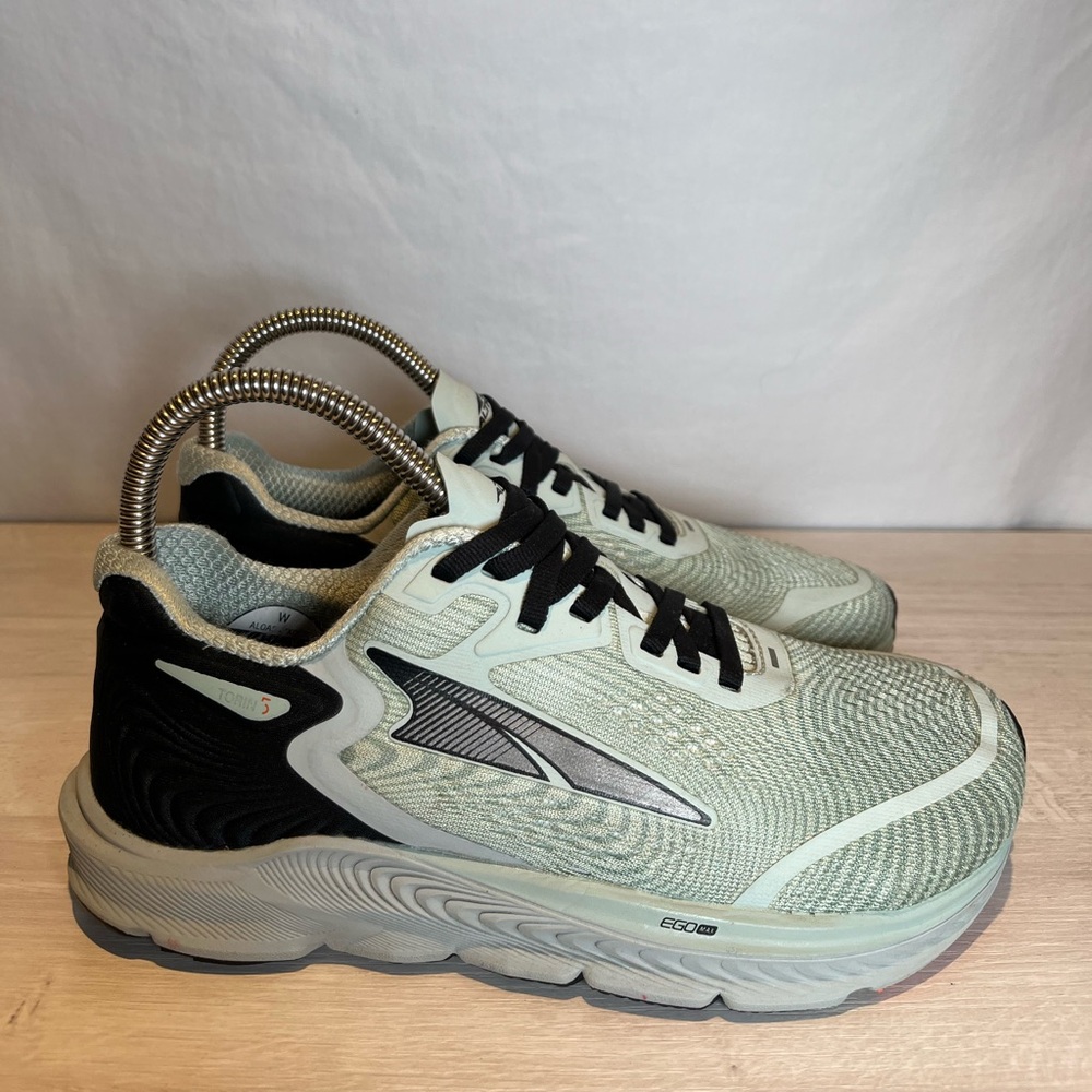 Altra Torin 5 Athletic Running Shoes Ash Green Coral Sneakers Women's Size 6.5 W